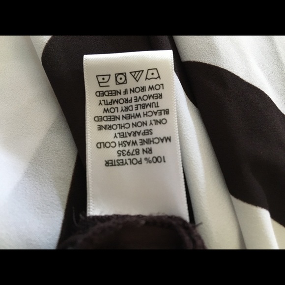 Sue Graver Black & White Top - Picture 5 of 7